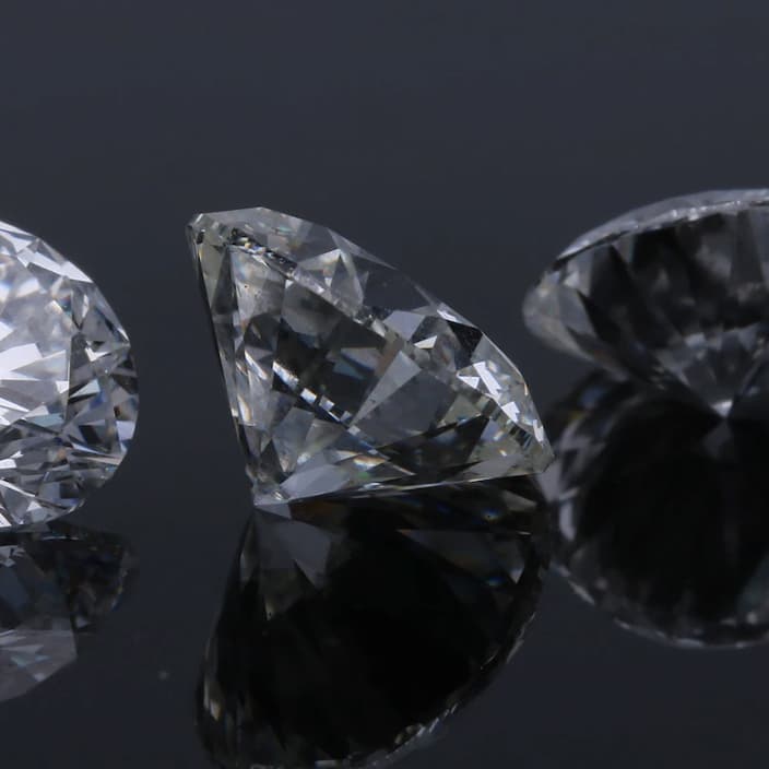 Several excuisite fine diamonds